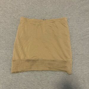 Stretchy tan skirt